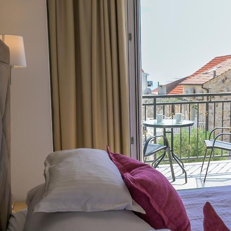 Hotel Fortuna Милна Екстериор снимка