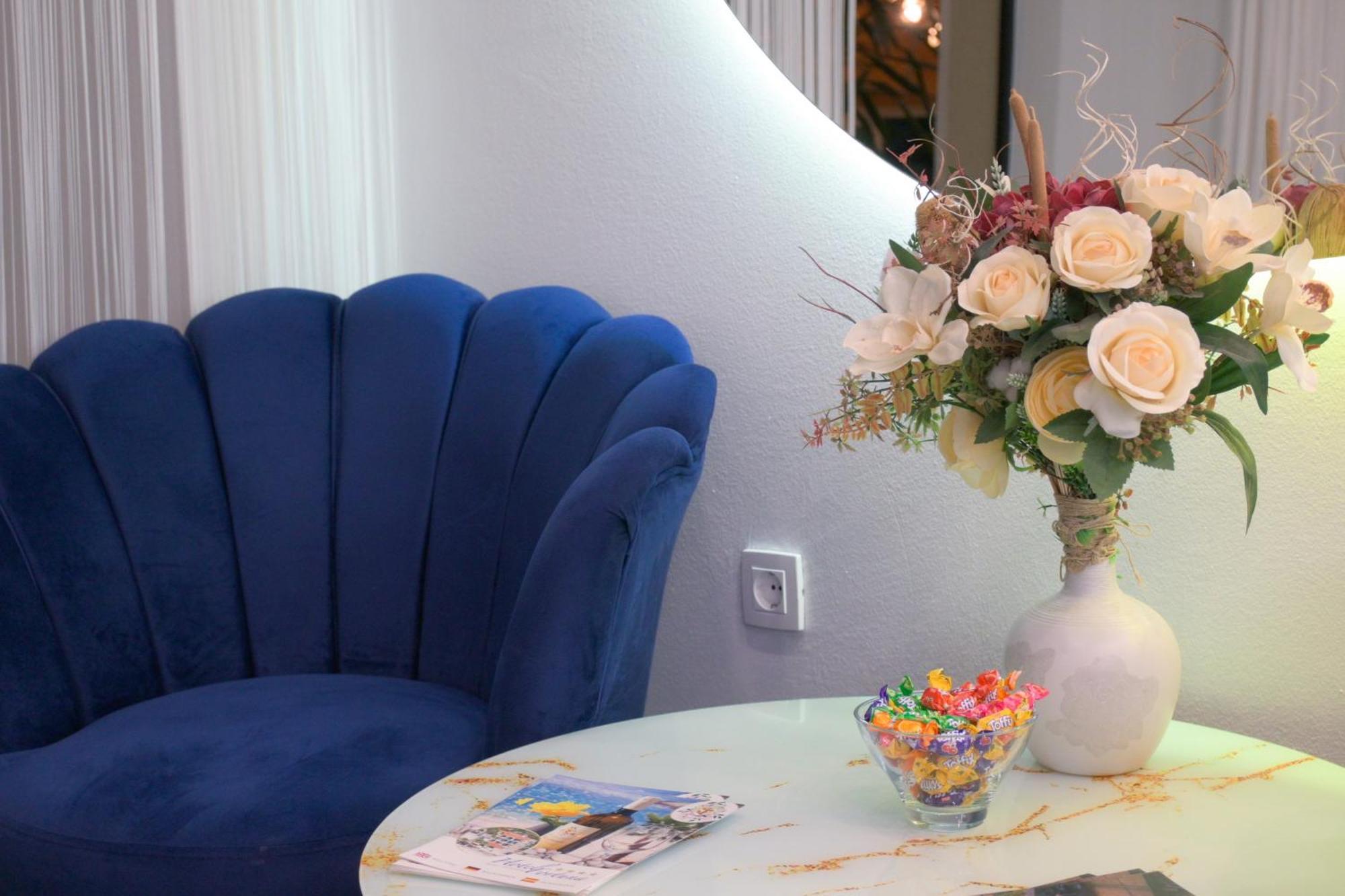 Hotel Fortuna Милна Екстериор снимка