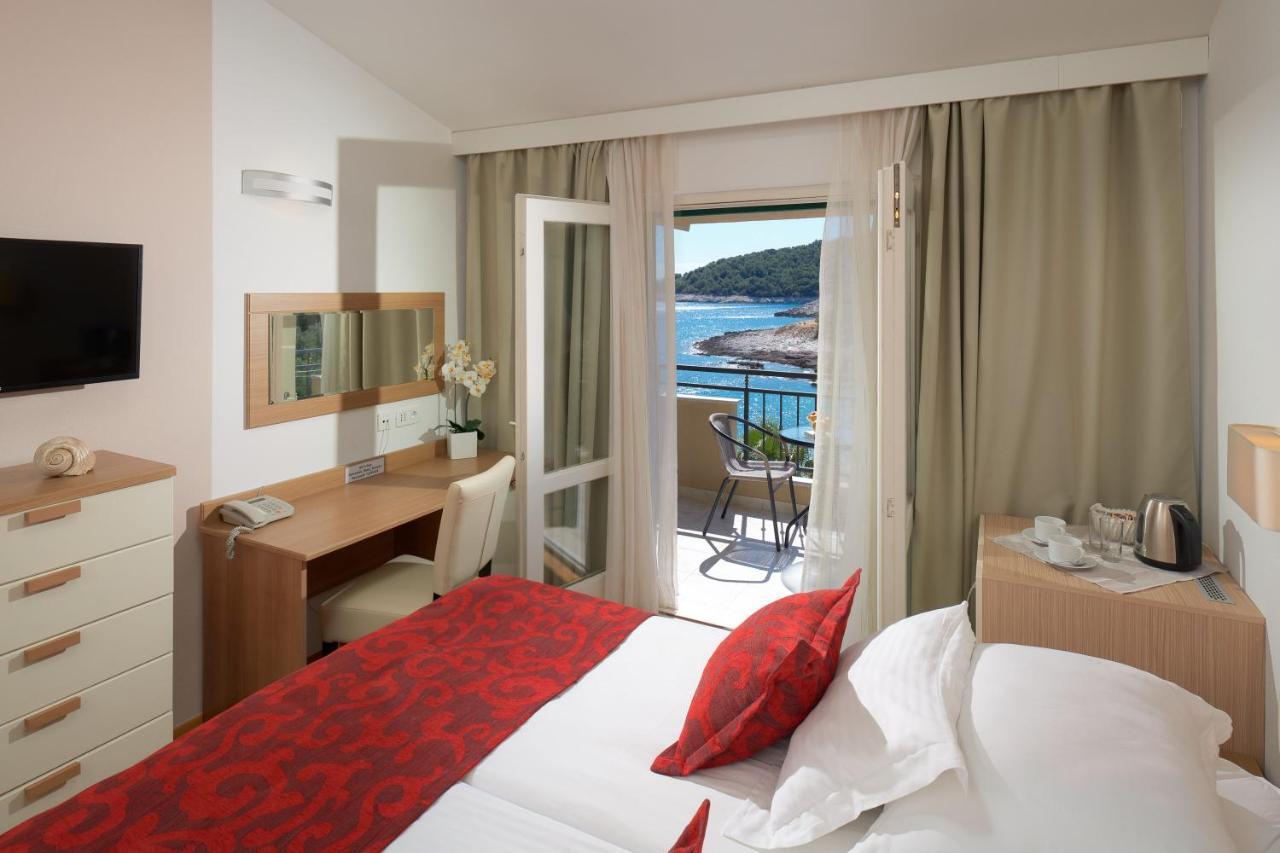 Hotel Fortuna Милна Екстериор снимка